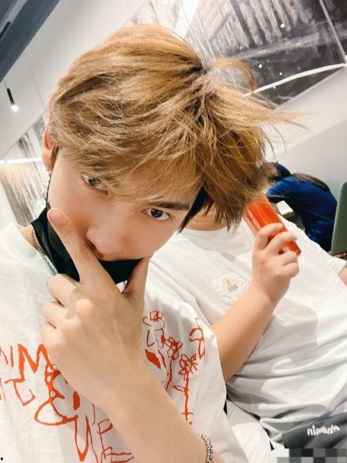 柴犬男星爆料视频大全集,揭秘娱乐圈幕后故事 第2张 柴犬男星爆料视频大全集,揭秘娱乐圈幕后故事 第2张