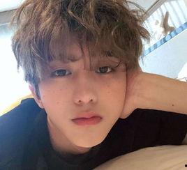 蔡徐坤恋情八卦爆料视频,揭秘明星背后的甜蜜故事 第1张 蔡徐坤恋情八卦爆料视频,揭秘明星背后的甜蜜故事 第1张