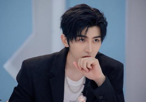 娱乐圈吃瓜白鹿蔡徐坤,白鹿与蔡徐坤的瓜田奇遇  第3张